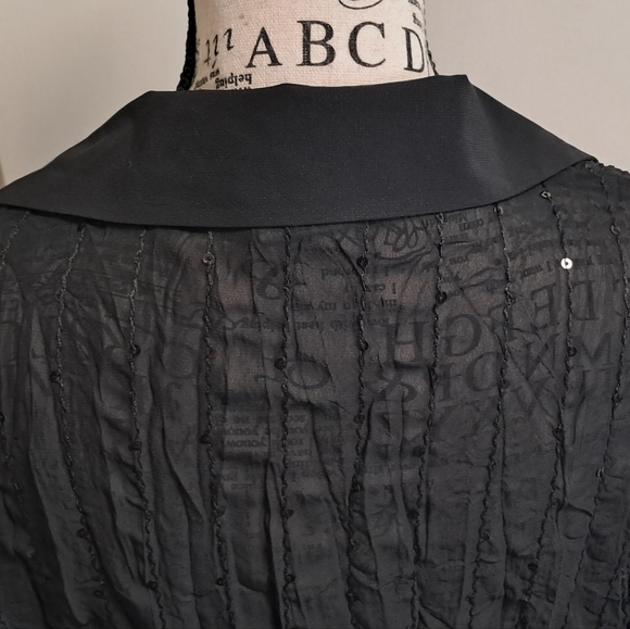 Notations black, ruffled top with sequins. - Picture 9 of 10